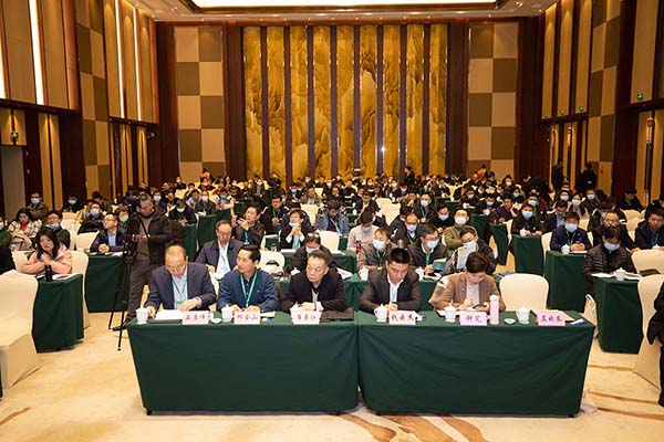 中国炼焦行业协会第七届会员（理事）大会第四次会议在江苏省常州召开